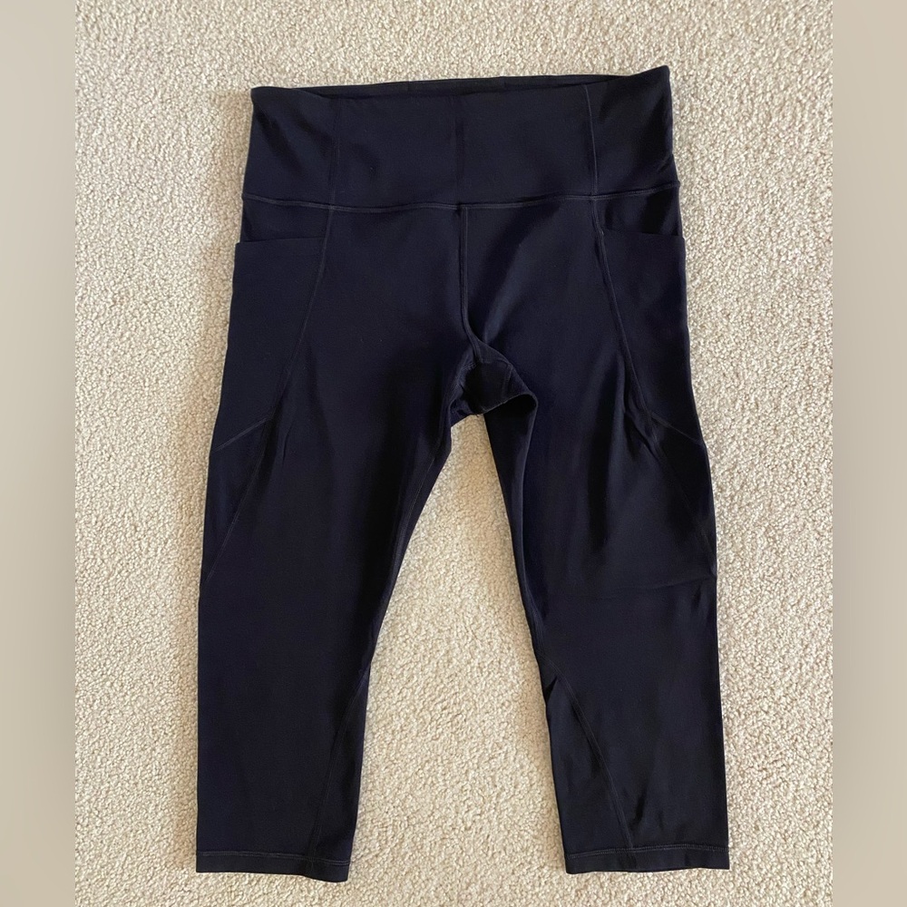 Athleta Salutation Stash High Rise Capri